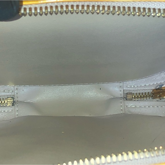 LOUIS VUITTON Wooster Vernis Monogram Crossbody Bag with Vachetta Shoulder Strap - Picture 11 of 17